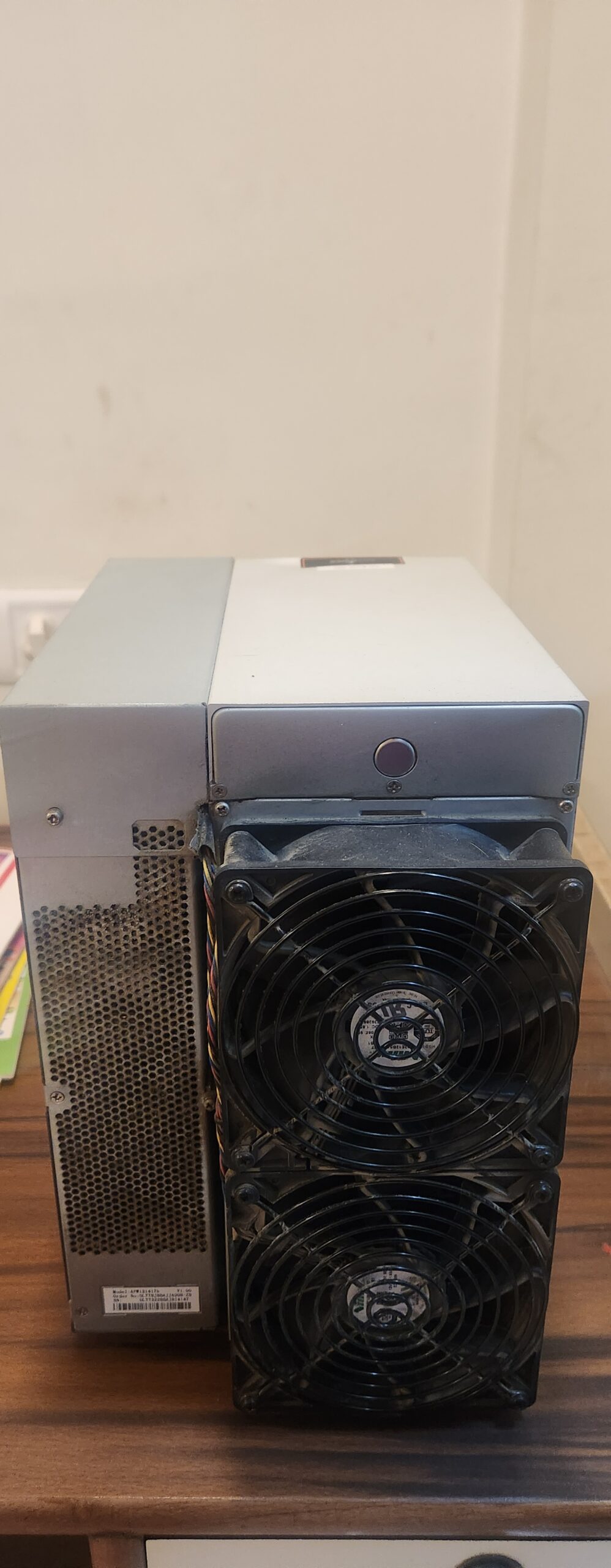 Antminer L7_9050