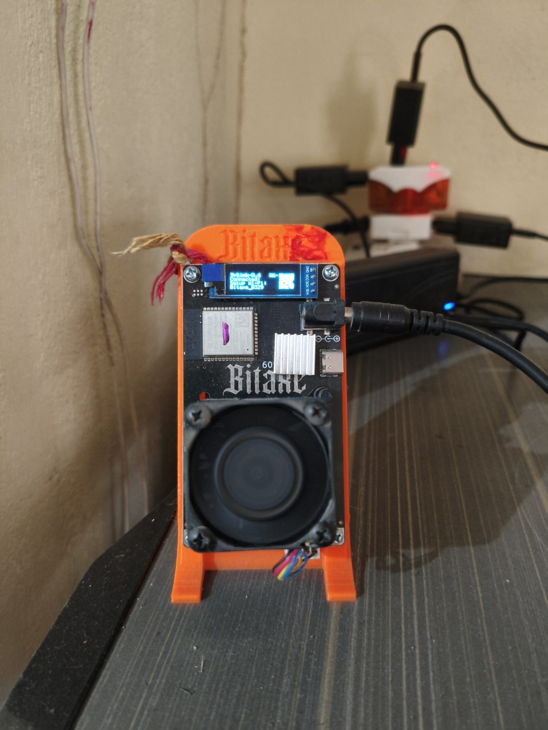 Bitaxe Gamma 601 1.2TH Solo Miner