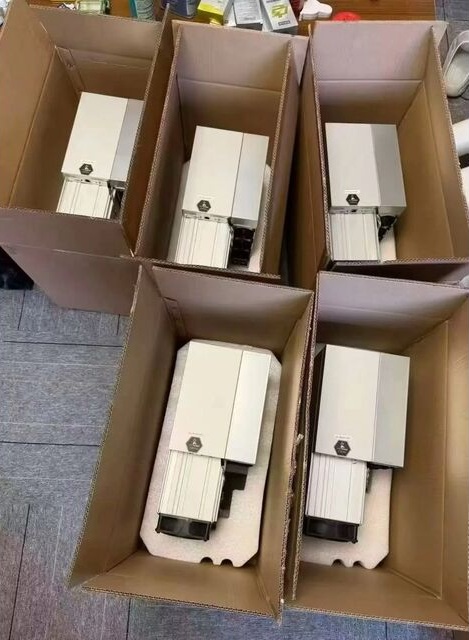 Bitmain Antminer Z15 Pro – 840 kH/s